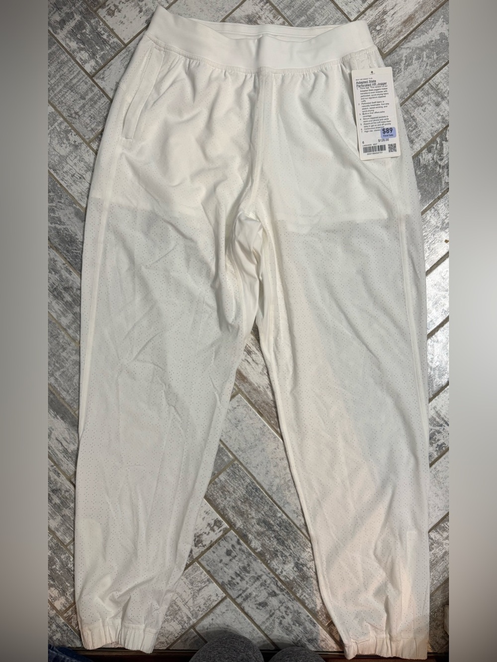 Lululemon adapted state perforated jogger